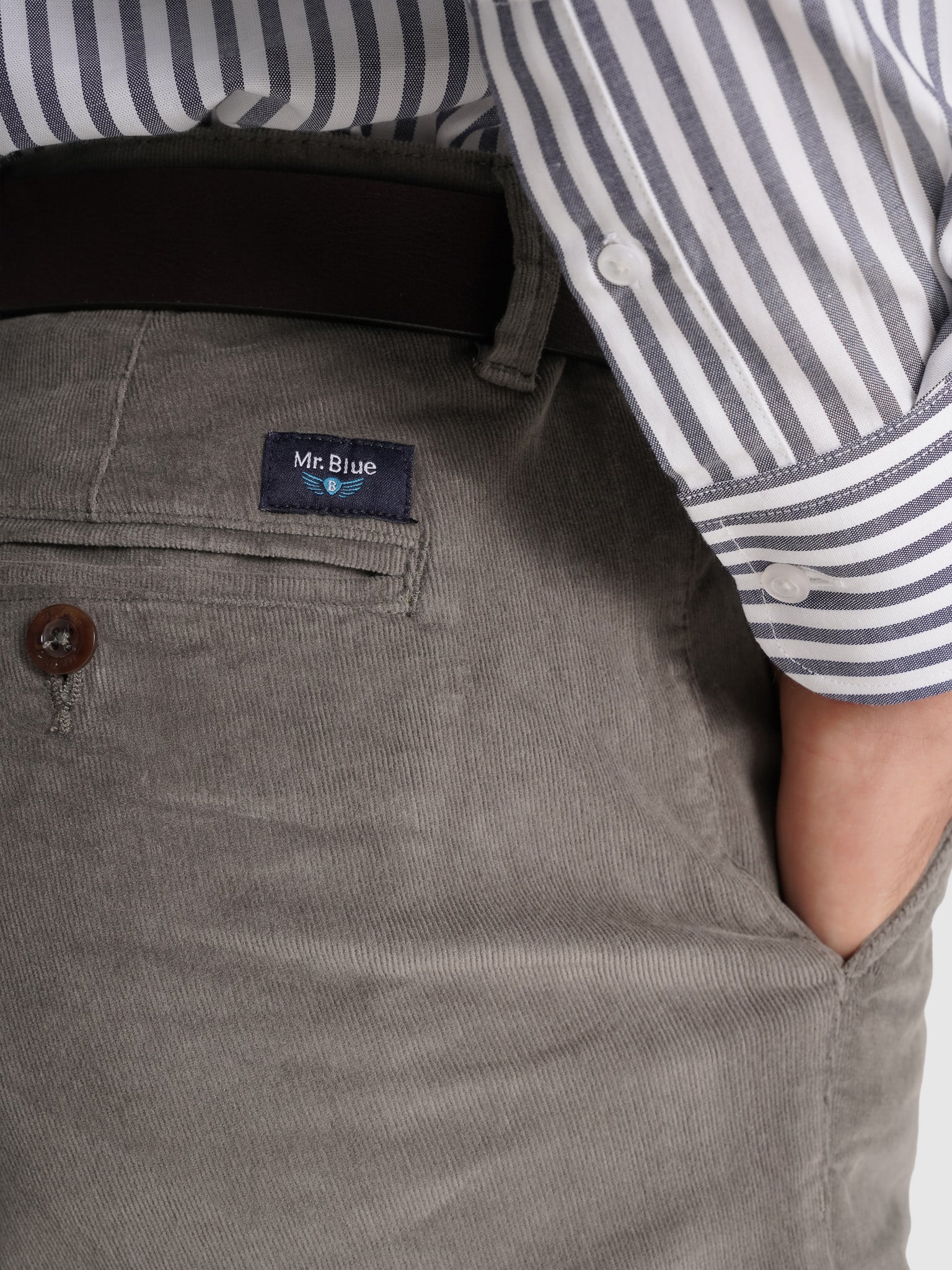 PANTALÓN DE ALGODÓN VERDE CLASSIC FIT MR. AZUL