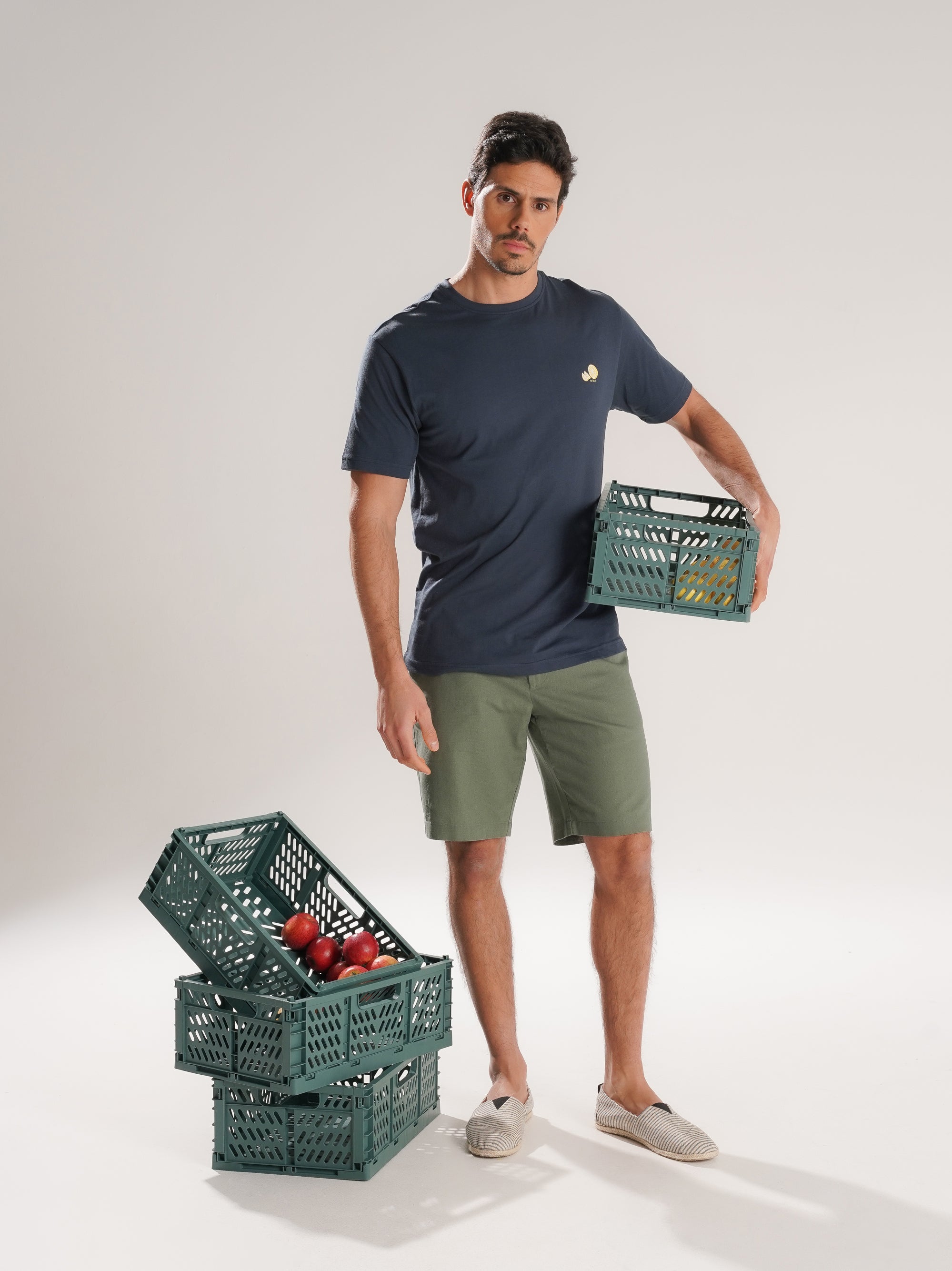 GREEN BERMUDA REGULAR FIT MR. BLUE
