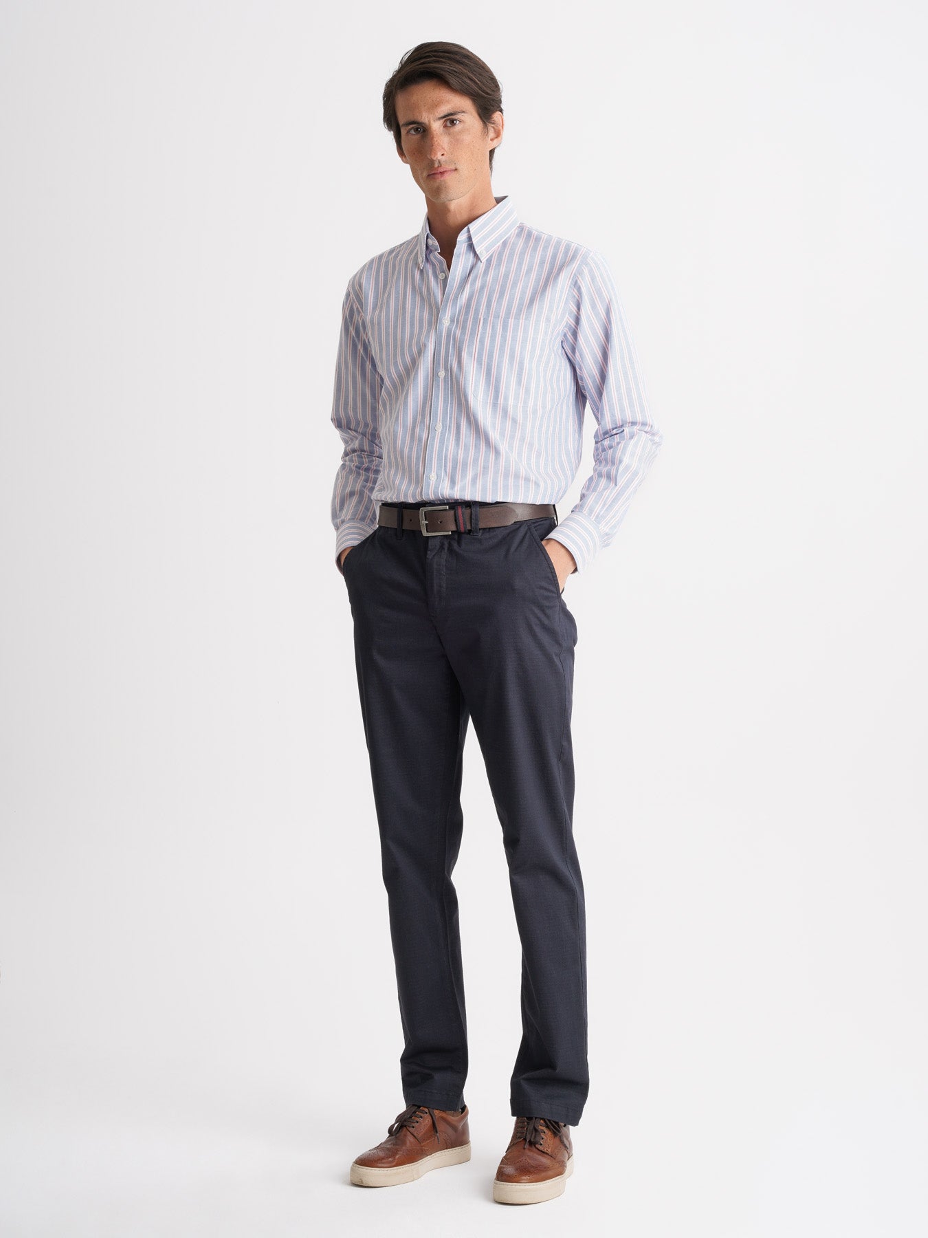 Camisa azul Oxford de corte estándar de Mr. Blue