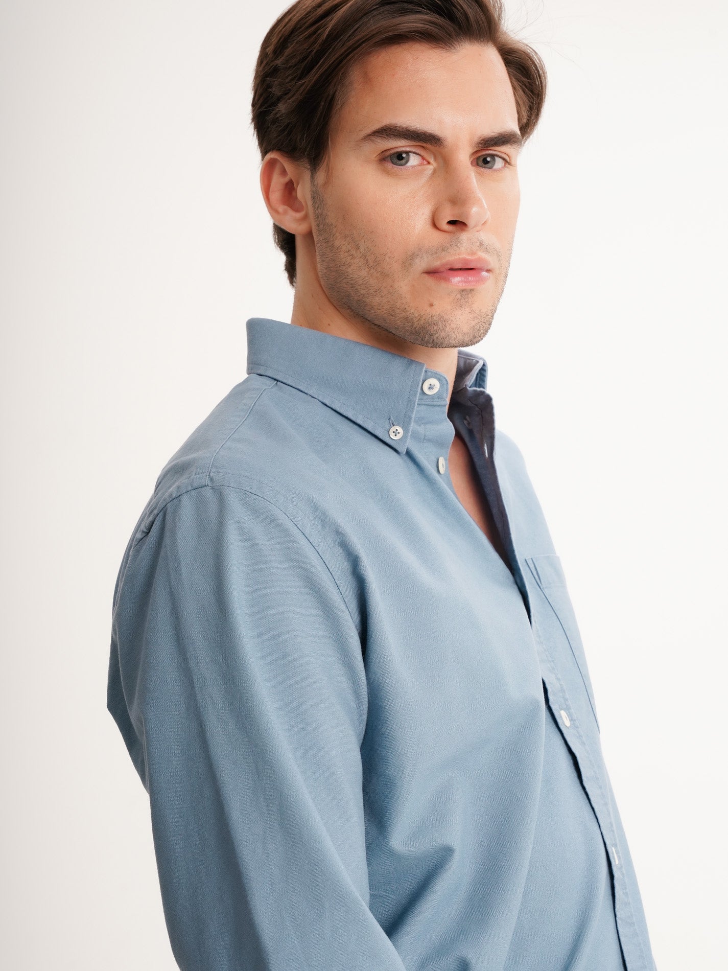 BLUE REGULAR FIT MR SHIRT. BLUE