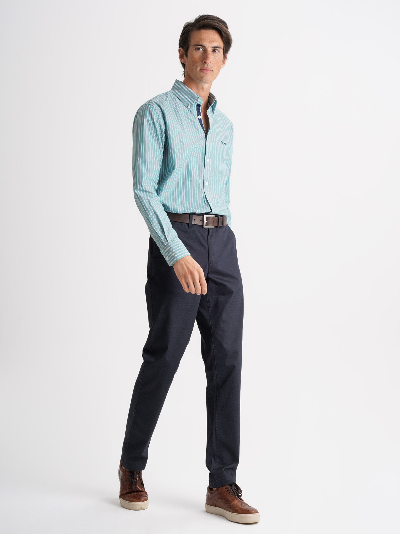 Camisa azul Oxford de corte estándar de Mr. Blue